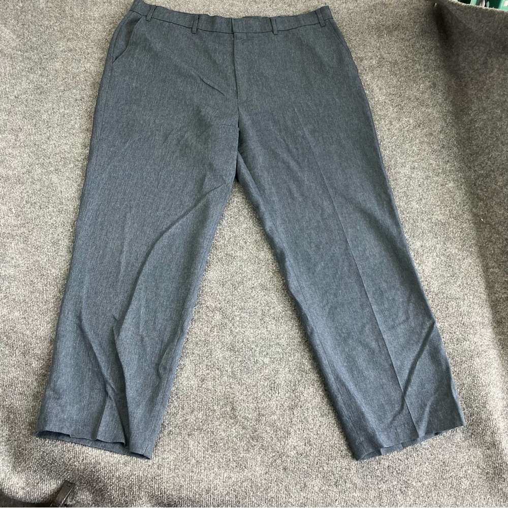 Levi's Action Slacks  Mens Grey Flat Front Straight‎ Trouser Dress Pants 42x30